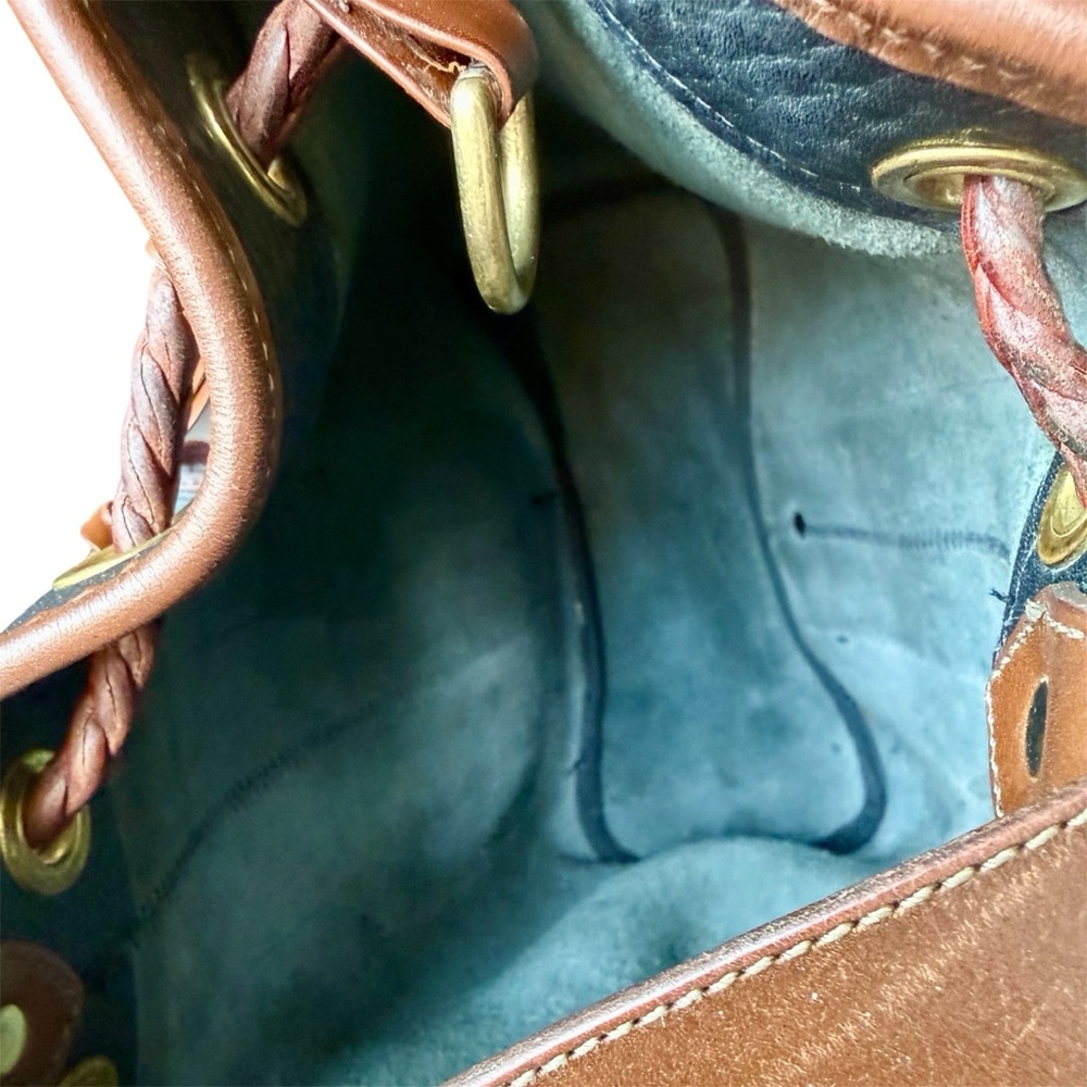 Dooney & Bourke black leather AWL drawstring close sling bucket bag classic - Picture 3 of 12